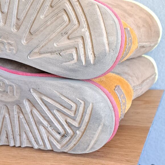 UGG Womens 6 Kids 5 37 Classic Short II Boots Tan Pink Orange Colorblock Neon - Picture 12 of 13